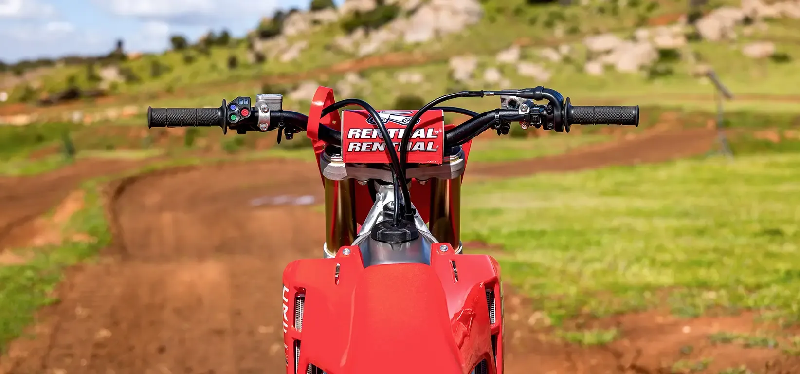 Detalhe do controle de torque da Honda CRF 450R