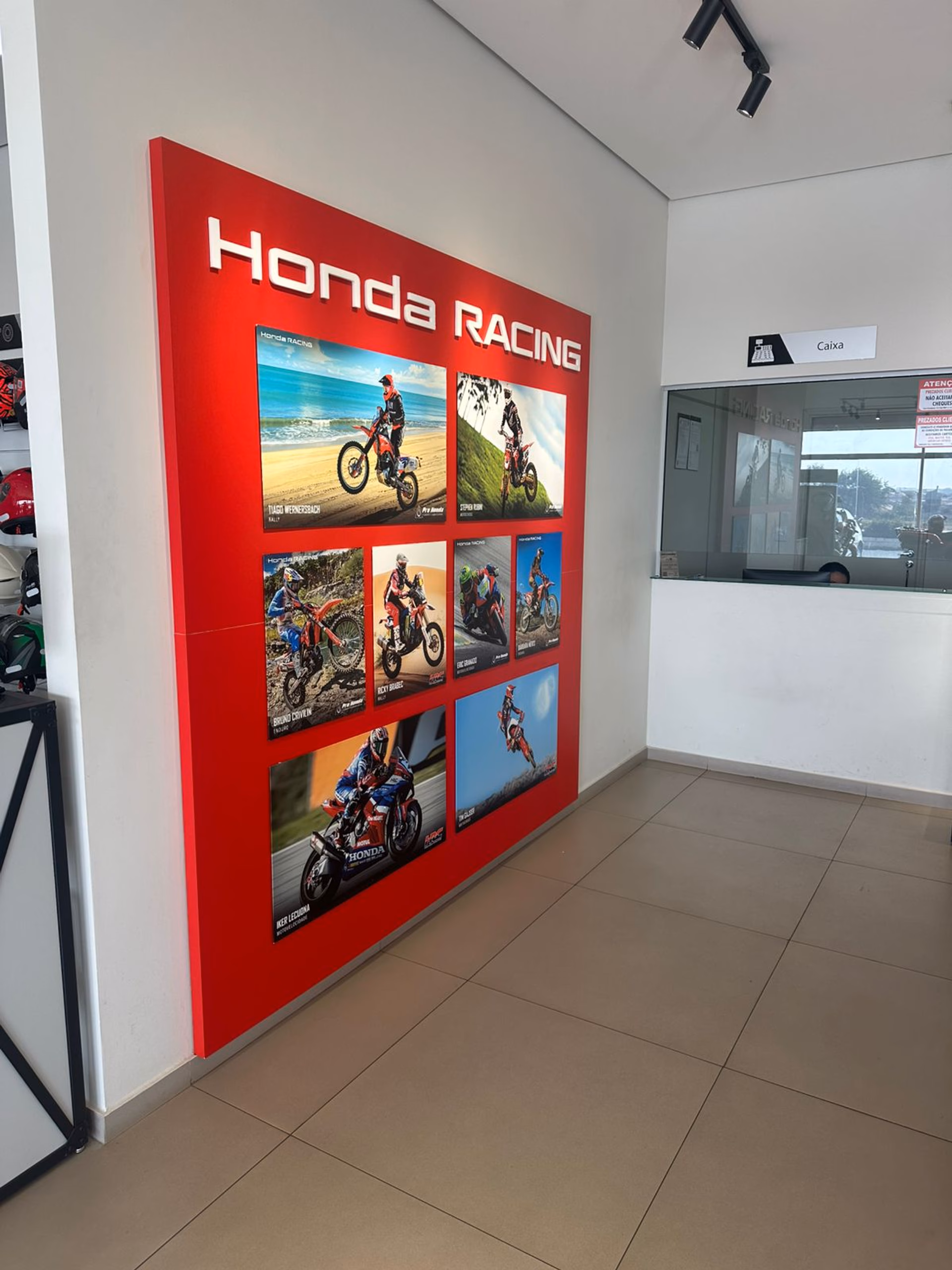 Mothonda Racing Wall - 11 de 19