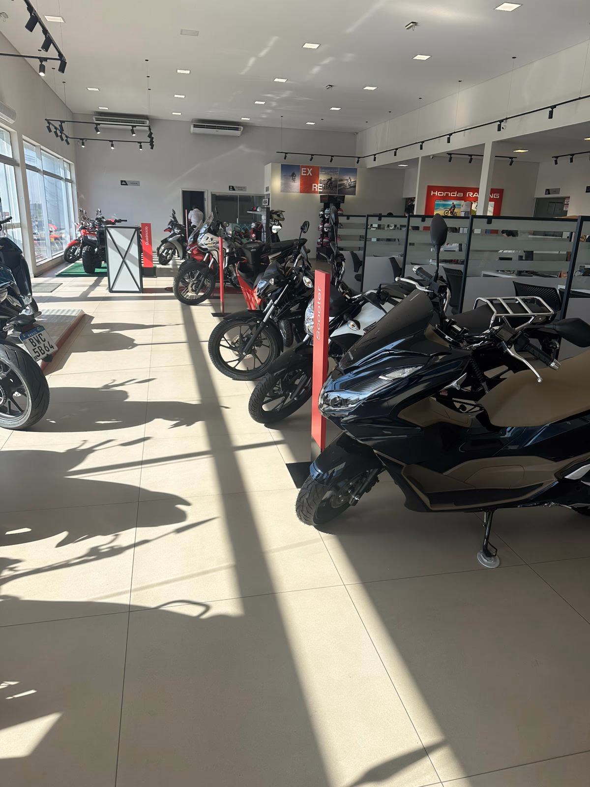 Salão de vendas 3 - 8 de 22