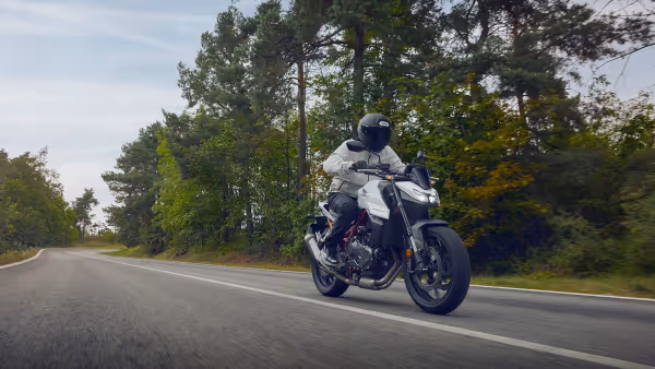 Moto Hornet 750 Galeria de Fotos - 9 de 20