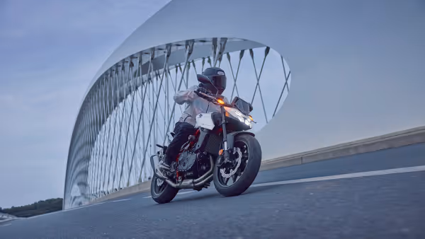 Moto Hornet 750 Galeria de Fotos - 11 de 20